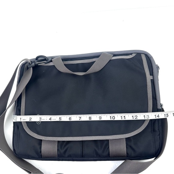 Timbuk2 Quickie Sleeve Crossbody Bag Laptop iPad Case Canvas Unisex - Picture 8 of 10